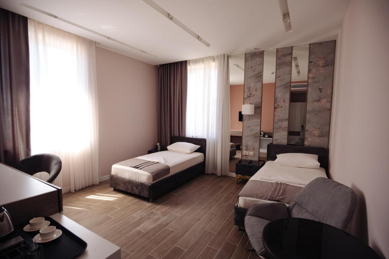 Hotel Gs Premium Erevan Esterno foto