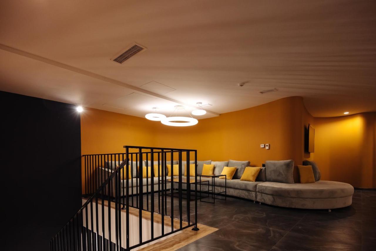Hotel Gs Premium Erevan Esterno foto