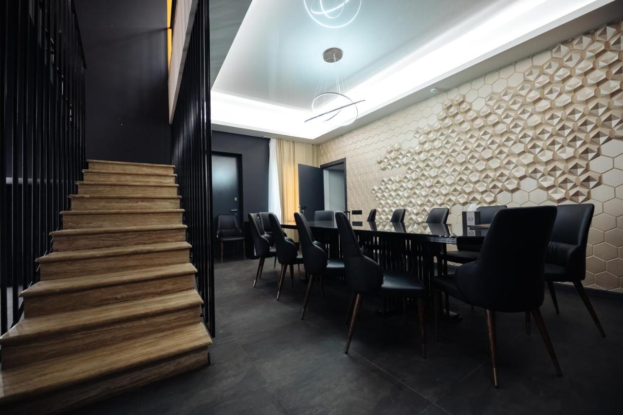 Hotel Gs Premium Erevan Esterno foto