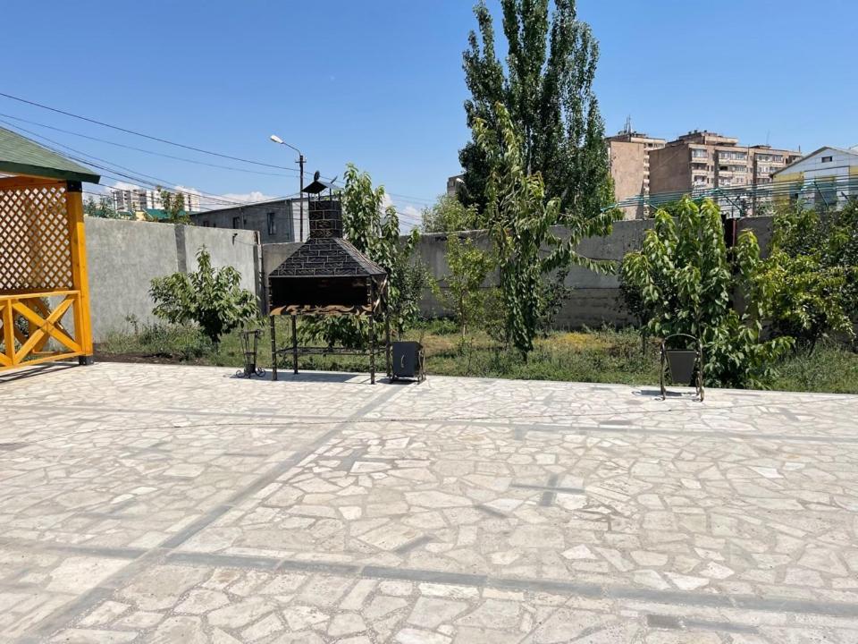 Hotel Gs Premium Erevan Esterno foto