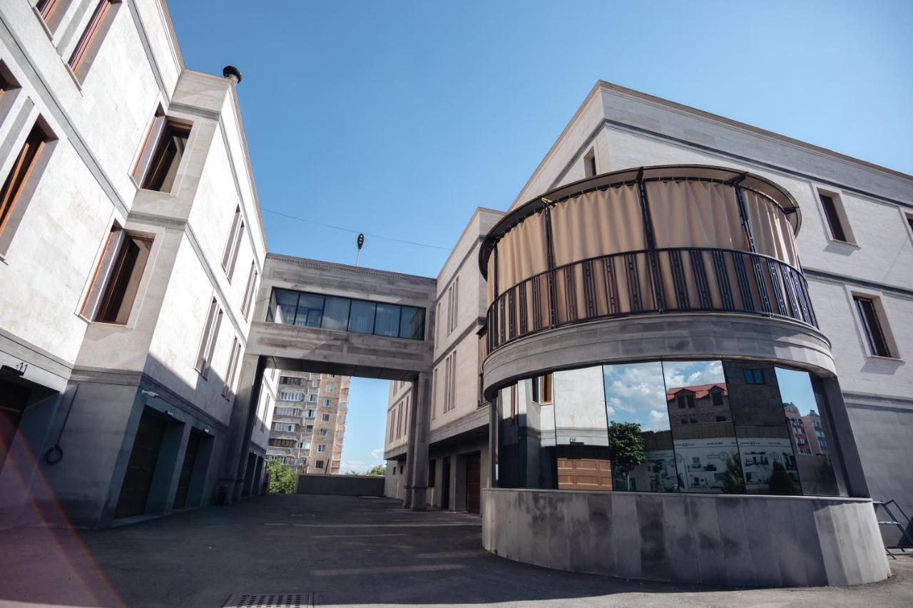 Hotel Gs Premium Erevan Esterno foto